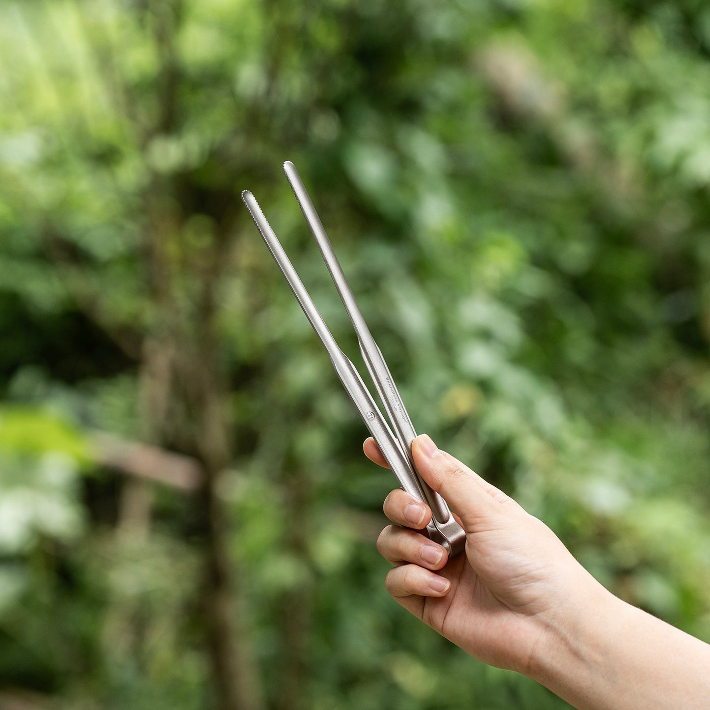 Boundless Voyage Titanium BBQ Tongs, Ultralight Heat-Resistant & Rustproof Titanium Grilling Tongs for Camping, Hiking, Outdoor Cooking