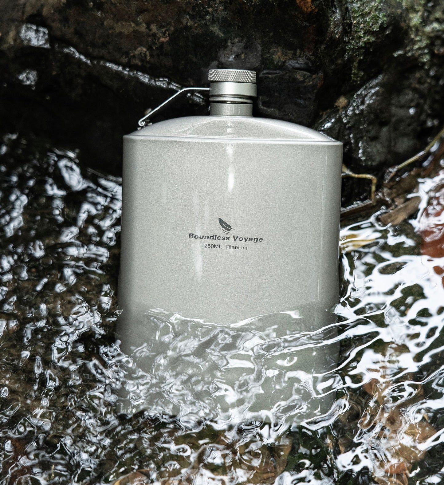 Boundless Voyage Outdoor Titanium Hip Flask with Funnel Camping Hiking Climbing Pocket Alcohol Whiskey Flask Flagon Wine Cup Mug Pot 8.5oz/250ml & 150ml Cup