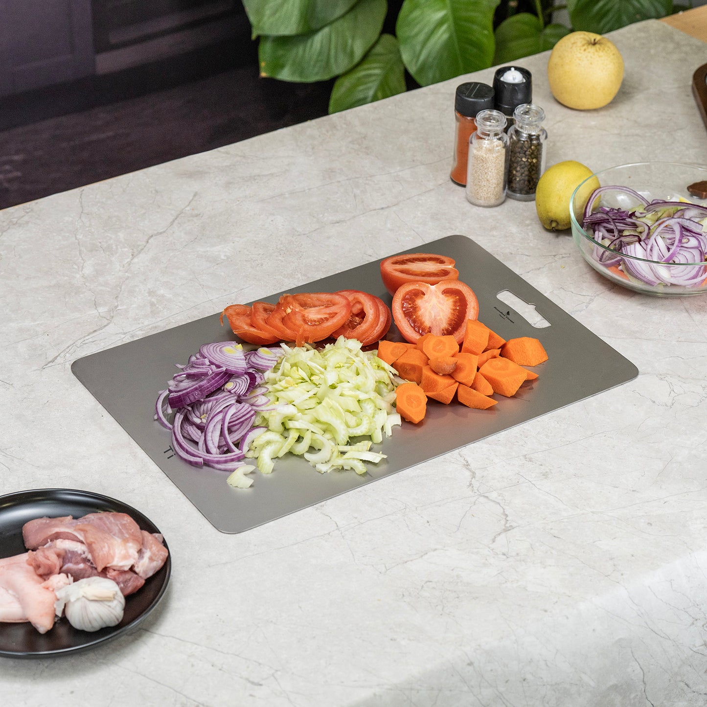 Boundless Voyage Titanium Cutting Board L Size Home Outdoor Camping Fruits Vegetable Meat Chopping Block Cutting Board