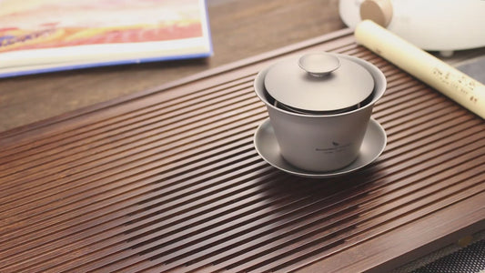 Boundless Voyage Titanium Gaiwan Kung Fu Tea Cup and Saucer with Lid Chinese Traditional Gaiwan Double Walled Durable Tea Bowl Teacup with Cover Lightweight Tea Set Outdoor Camping Portable Tureen