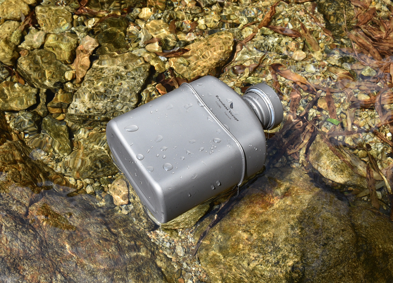 Boundless Voyage Ti2049C Titanium veldfles, 1100 ml, 750 ml, 400 ml, beker, outdoor, camping, kookgerei, militaire kantine, waterfles, kookset, eetservies, nierwaterfles met camouflagezak Boundless Voyage Ti2049C Titanium veldfles, 1100 ml, 750 ml, 400 ml, beker, outdoor, camping, kookgerei, militaire kantine, waterfles, kookset, eetservies, nierwaterfles met camouflagezak