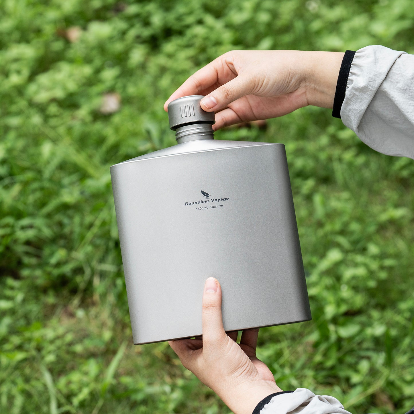 Boundless Voyage Titanium Water Bottle 1.4L – Leak-Proof Anti-Slip Cap, Ultra-Lightweight & Durable, Ideal for Camping, Hiking & Everyday Use