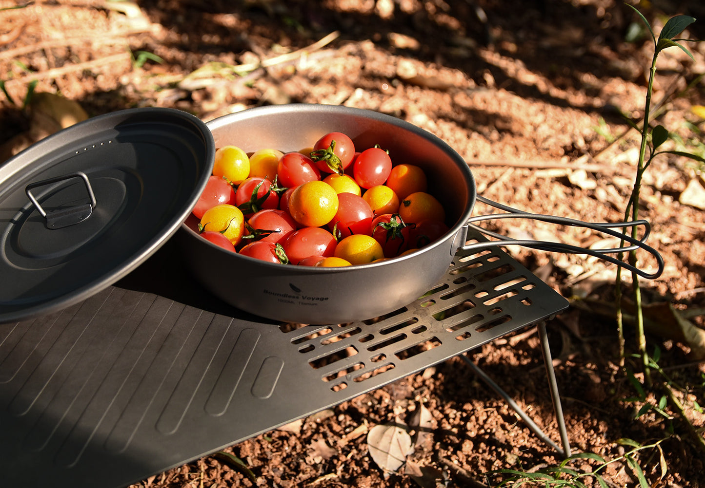 Boundless Voyage Titanium Frying Pan with Folding Handles & Lid – Ultralight Outdoor Camping Skillet & Griddle | Durable, Portable & Eco-Friendly Tableware