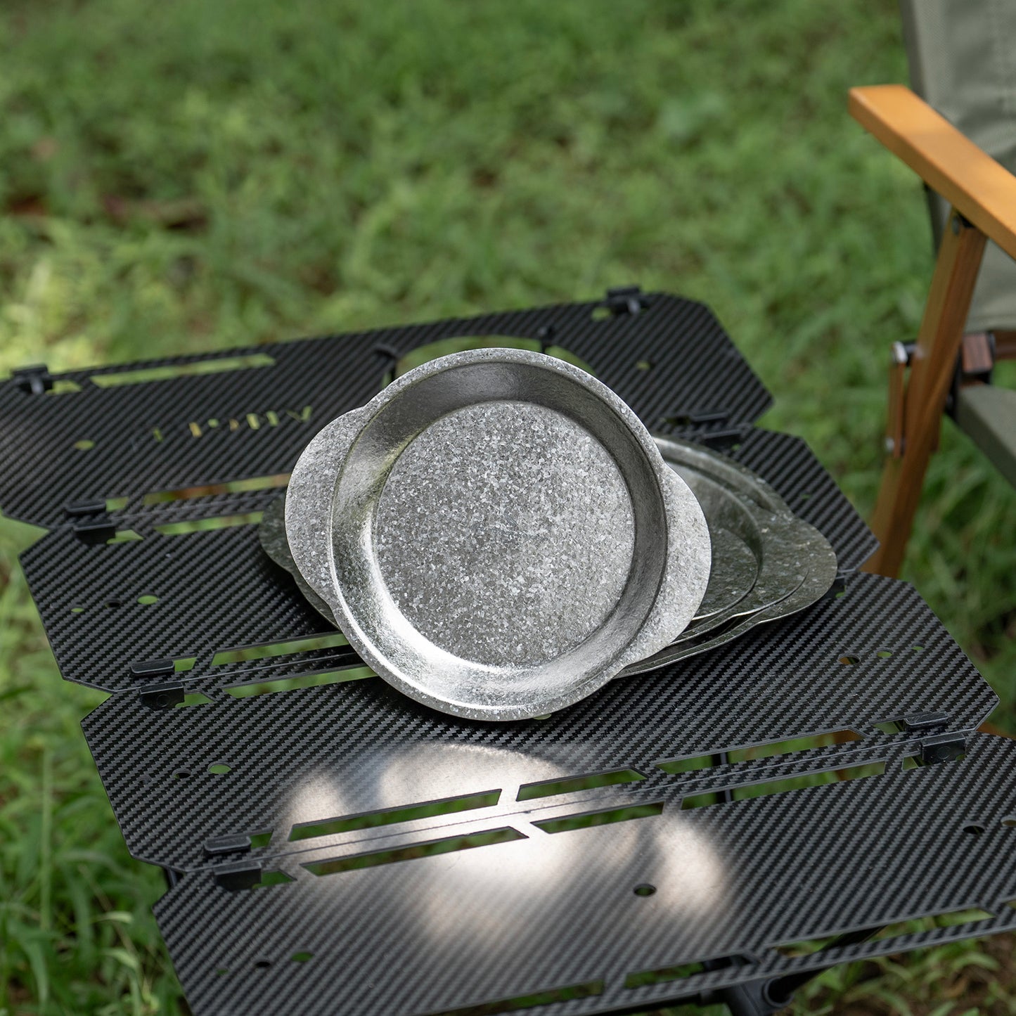 Boundless Voyage 19.4cm Titanium Camping Plate with Handles – Ultralight Stackable Dinner Plate for Outdoor, Picnic & Travel