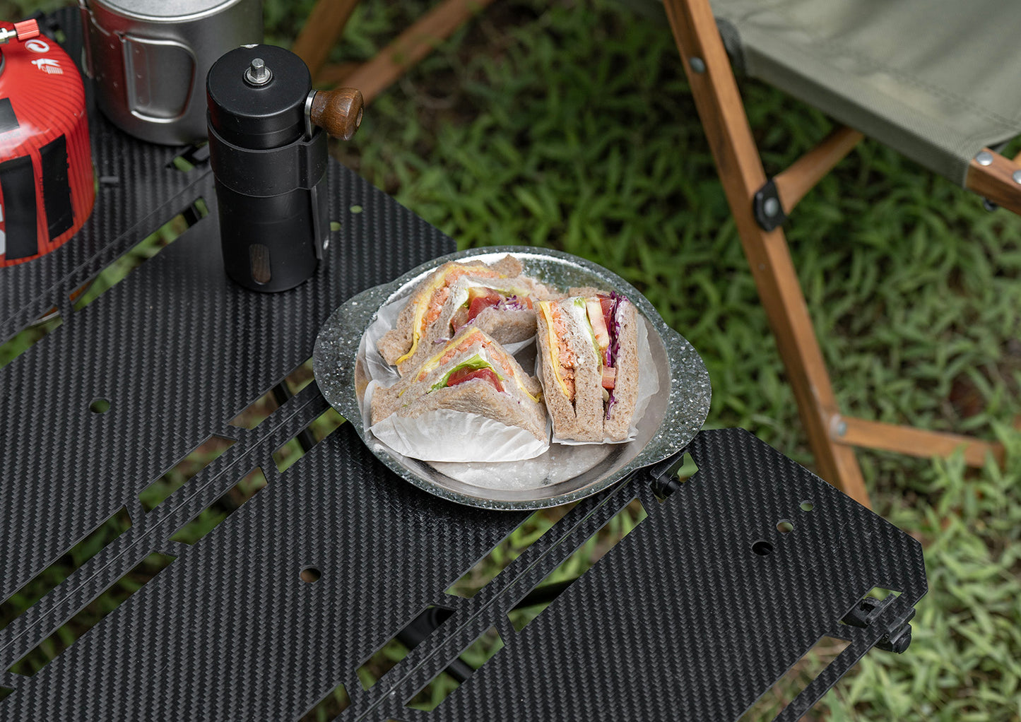 Boundless Voyage 19.4cm Titanium Camping Plate with Handles – Ultralight Stackable Dinner Plate for Outdoor, Picnic & Travel