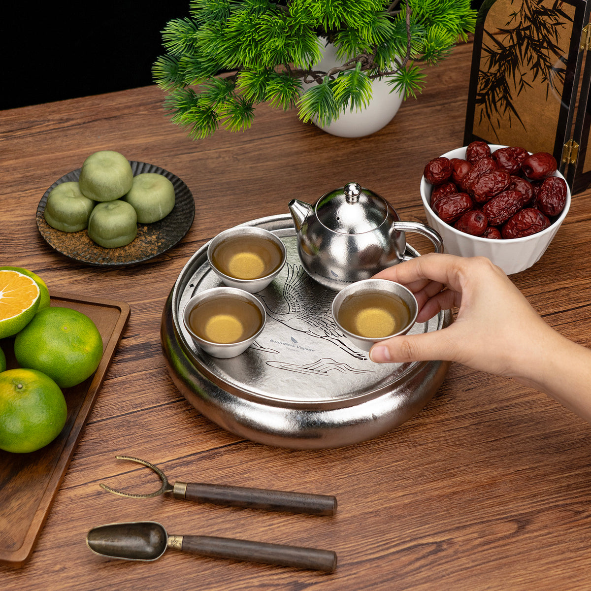 Boundless Voyage Pure Titanium Gongfu Tea Tray – Round Chinese Tea Tray with Crane & Landscape Drainage, 1300ml Water Collection Base